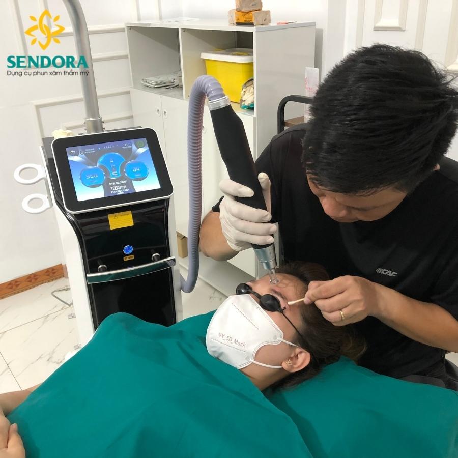 Bảng giá 7 loại máy xóa xăm tốt nhất hiện nay 33 Chuyển Giao Công Nghệ Máy Laser Xóa Xăm Hi-MEC HMTR-2150 Tại Thanh Xuân Spa & Studio