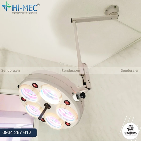 Đèn mổ phẫu thuật treo trần 5 bóng halogen không hắt bóng giá bao nhiêu