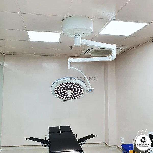 Đèn mổ phẫu thuật treo trần full led 700 không hắt bóng giá bao nhiêu