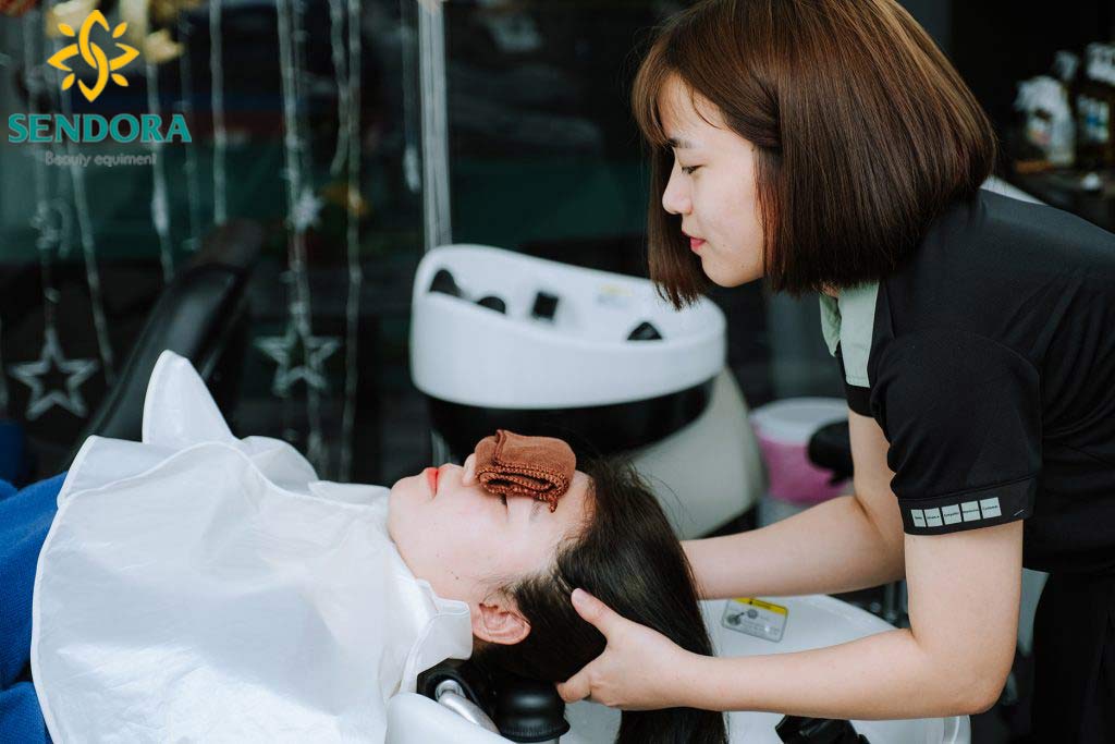 Gội đầu massage thư giản hiện nay