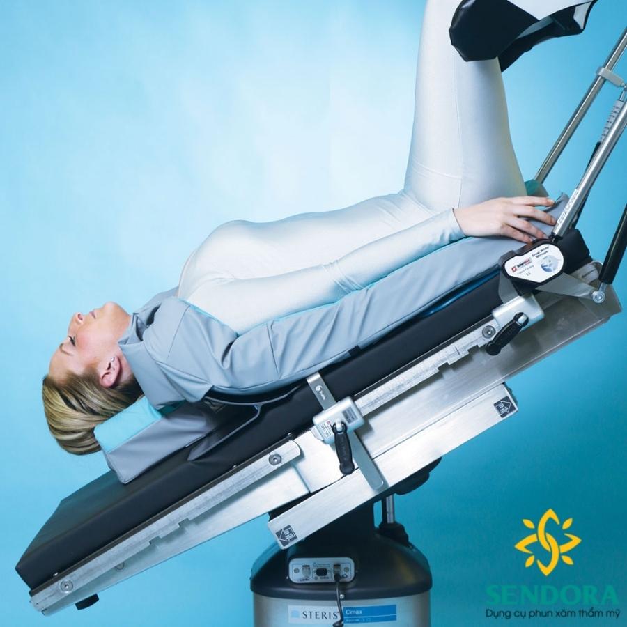 Giá bàn khám sản phụ khoa, giường khám phụ khoa 7 Giường khám phụ khoa - tư thế Trendelenburg