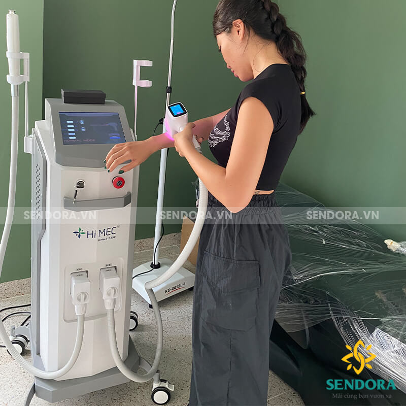 Máy laser đa năng 2in1 HMMS-5250 vừa có công dụng triệt lông vừa có chức năng xóa xăm