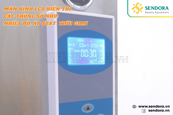 Màn hình LCD hiển thị các thông số như nhiệt độ, áp suất, thời gian