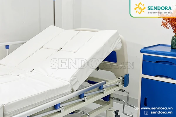 Chức năng nâng/hạ đầu, tựa lưng từ 0-85 độ