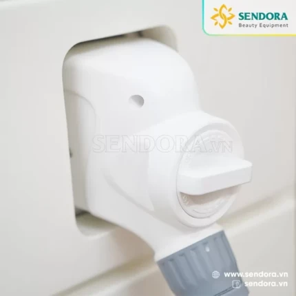 Khóa chui tay cầm đảm bảo an toàn trong quá trình sử dụng