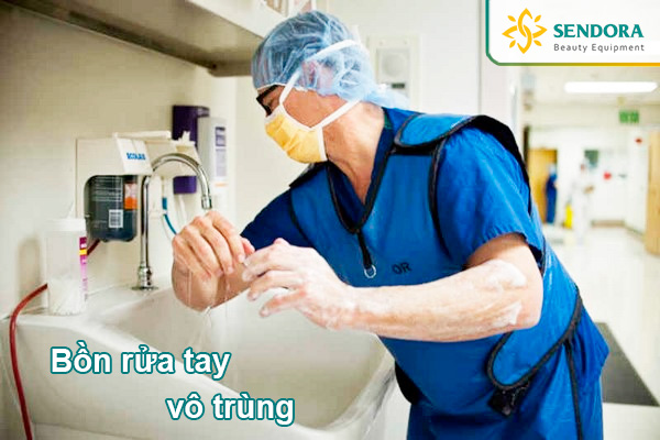 bồn rửa tay vô trùng phòng mổ