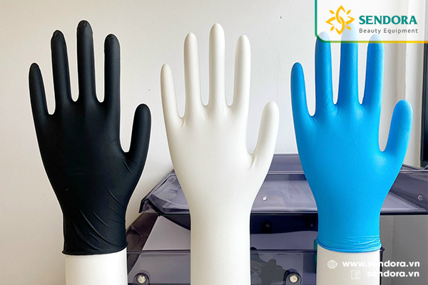 Găng tay y tế Nitrile SSGlove có 3 màu đen, trắng, xanh