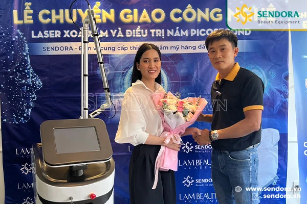 Bàn giao máy laser xóa xăm trục khuỷu cao cấp Hi-MEC HMPS-2105 đến chị Lam Beauty