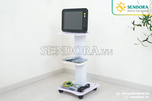 Kệ để máy Spa HMST-2004  được thiết kế thông minh, tiện lợi, chắc chắn sẽ làm hài lòng những khách hàng khó tính nhất. Cụ thể: