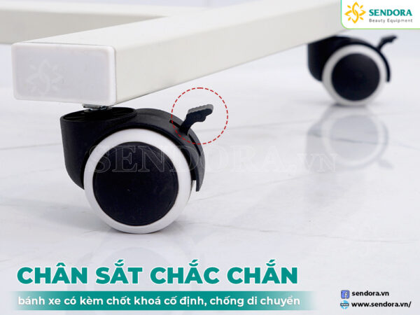 Bàn ăn y tế di động nâng hạ, bàn làm việc thông minh HMDT-1020 22 Chân sắt chắc chắn và 2 bánh xe trước được trang bị khoá cố định