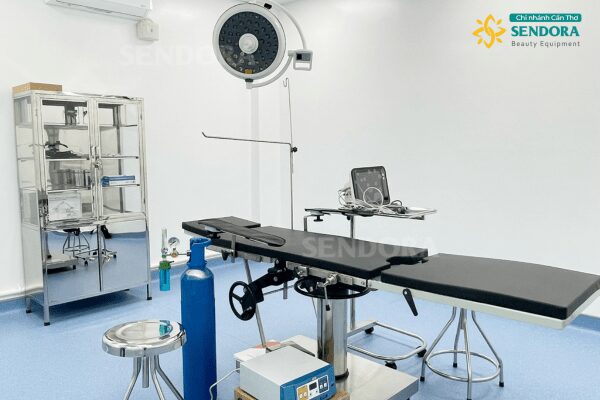 Các loại bàn mổ, bàn phẫu thuật tốt nhất 25 Giường mổ chỉnh cơ và đèn Led phẫu thuật treo trần