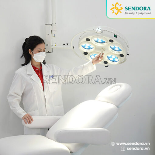 Đèn mổ phẫu thuật treo tường Led 30 bóng dùng cho bệnh viện, phòng khám, thú y