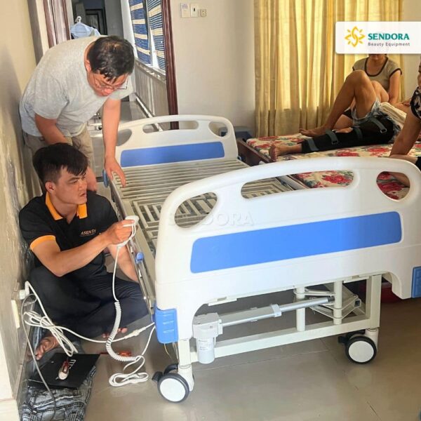 Lắp đặt giường ICU tại nhà cho chú bị tai biến