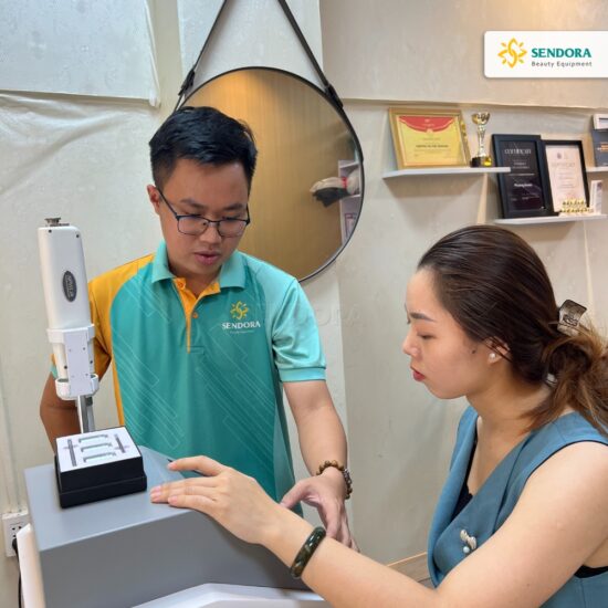 Bàn giao máy laser xóa hình xăm cao cấp Hi-MEC HMTR-2350 tại Phượng Brow – Long An