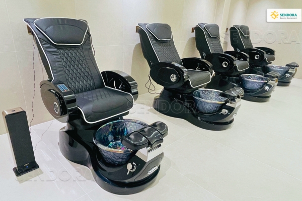 Bàn giao 4 ghế nail massage Pedicure cho Annesthetic