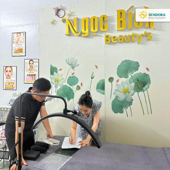 Bàn giao máy laser triệt lông xoá xăm 2in1 tại Ngọc Bích Beauty's