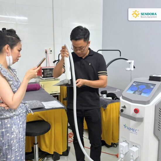 Bàn giao máy laser triệt lông xoá xăm 2in1 tại Ngọc Bích Beauty's