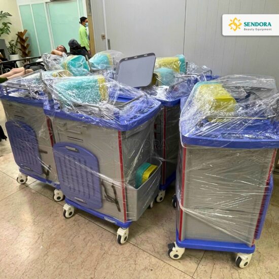 Bàn giao xe 7 đẩy tiêm thuốc di động trong bệnh viện và phòng khám